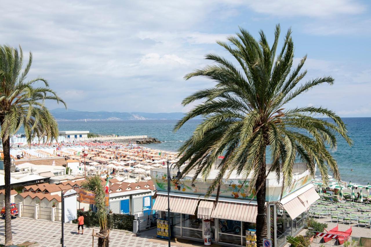 Albium Hotel Albenga Zewnętrze zdjęcie